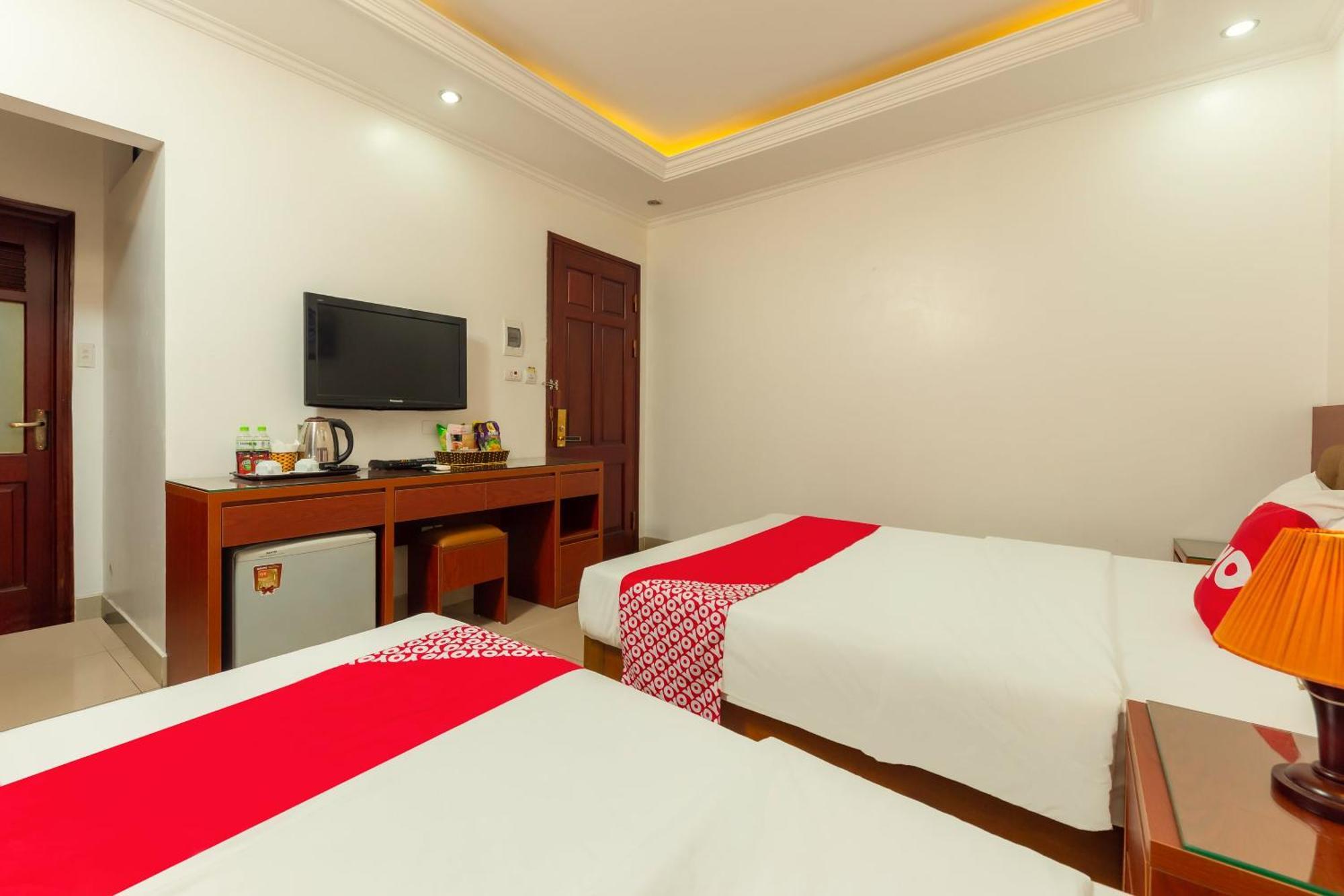 Super Oyo Capital O 387 Bach Duong Hotel Hanoi Bagian luar foto